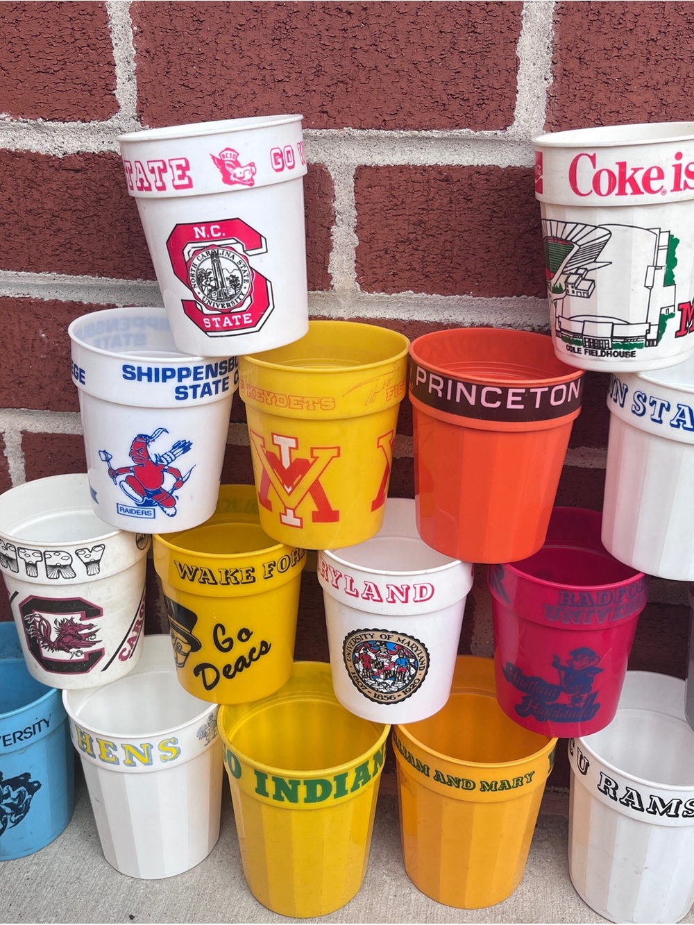 Lot of Mixed Vintage University Plastic Tailgate Cup  Souvenir